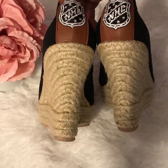 NHL Official NY Islanders Wedge Heels size 6 - Picture 10 of 10